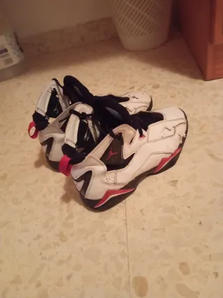 Jordan True Flight Blancas Rojas Negras