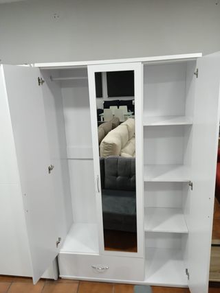 OFERTON DE ARMARIO DE 3 PUERTAS CON ESPEJO