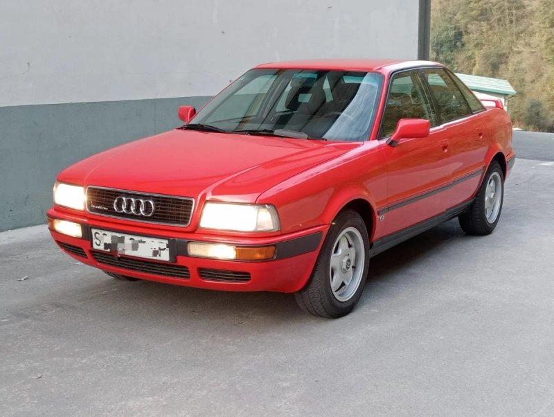 Audi Q8 1993 - foto 1