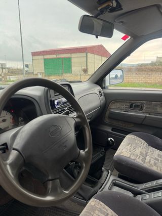 Nissan Navara 2003