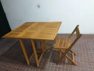 Mesa de jardín de madera con 3 sillas