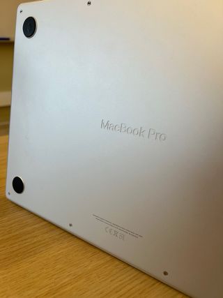MacBook M1 PRO 14” Batería 94%.