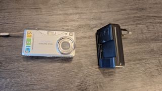 Cámara Digital Nikon Coolpix 3700 zoom óptico 3x.