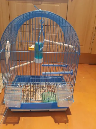 Jaula grande para pájaros azul