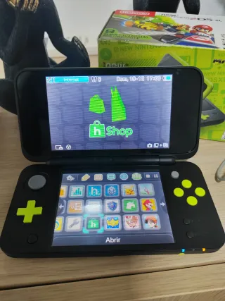 Nintendo 2DS XL Mario Kart 7