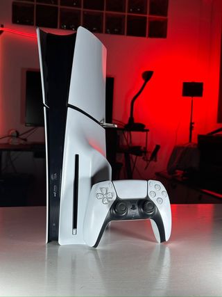 PS5 Slim Bianca con Controller e Giochi