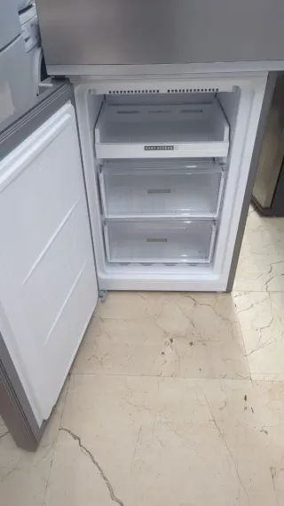 Nevera Whirlpool Gris