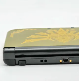 New 3ds XL Schermo IPS a tema Hyrule con giochi