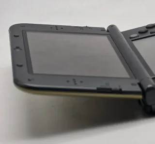 New 3ds XL Schermo IPS a tema Hyrule con giochi