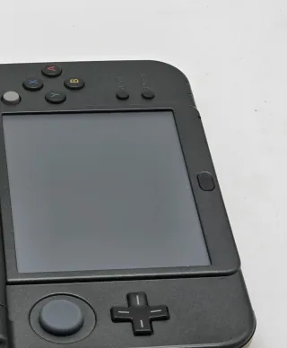 New 3ds XL Schermo IPS a tema Hyrule con giochi