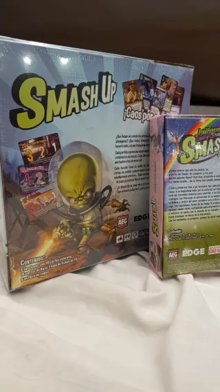 NUEVO juego Smash Up + Expansion Lindo y Primoroso