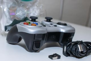 Logitech F710 Mando Inalámbrico PC