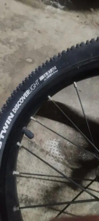 Bicicleta infantil Btwin rossa