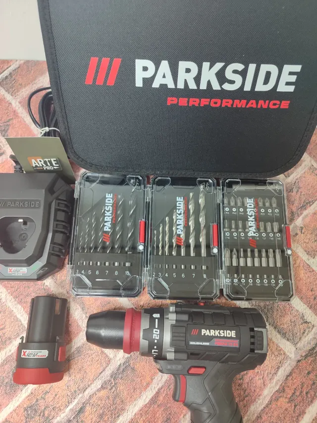 Set Taladro Parkside X12v con 2 baterías y cargado