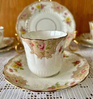 Trio da tè antico in porcellana