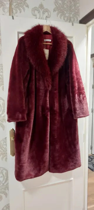 Abrigo largo de pelo sintético