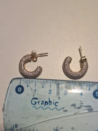 Pendientes de aro bañados en oro con circonitas