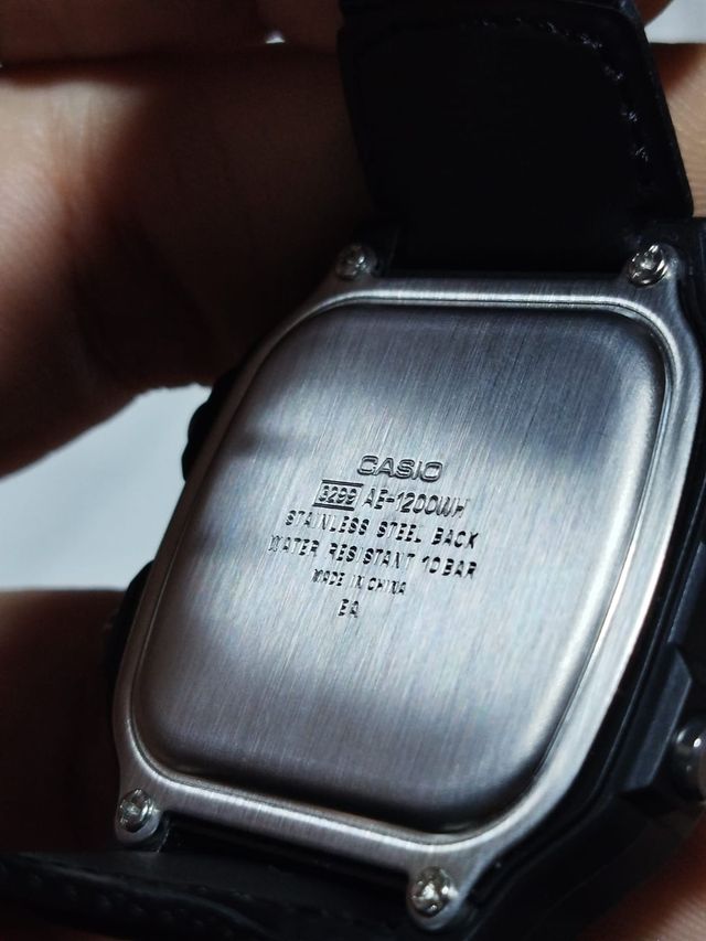 Casio AE-1200WH Verde Militar