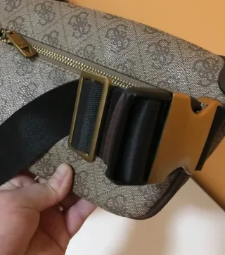 Riñonera Guess Beige y Marrón