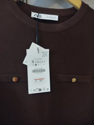 Vestido marrón Zara con botones dorados