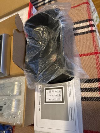 KUMU Sistema Control Acceso Puerta RFID