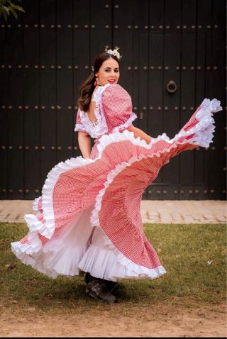Traje de flamenca rojo y blanco