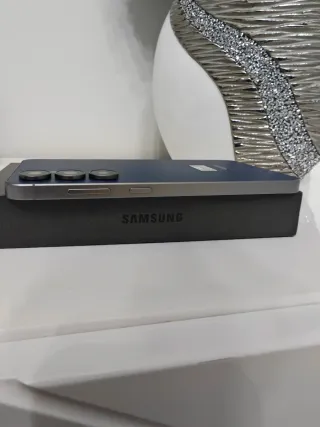 Samsung Galaxy S25 FE