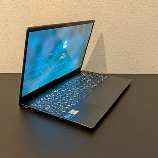 ASUS ZENBOOK 13 OLED i5 1135G7 2.4 8GB 1TB SSD 13
