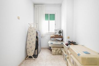 Piso en venta en Sants-Badal en Barcelona