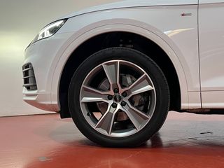 AUDI Q5 Black line 40 TDI 140kW quattro S tronic