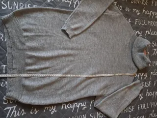 Jersey largo cuello alto gris