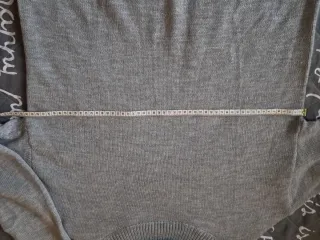 Jersey largo cuello alto gris