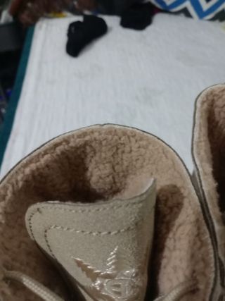 Stivali beige con lacci