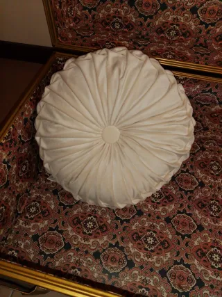 Cuscino rotondo decorativo in velluto