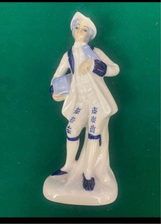 Lote 2 Figuras Porcelana Azul y Blanco