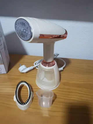 Plancha Vertical de Ropa Nueva