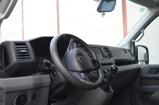VOLKSWAGEN Crafter Ch. Cb. 2.0TDI SCR 35 BL L4 103