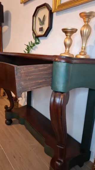 Mesa consola antigua restaurada