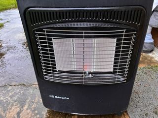 Estufa de gas cerámica  llama azul “Orbegozo” HC73