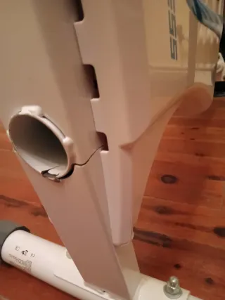 Dos Bicicletas Estáticas Averiadas