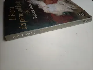 Historia del perro y del gato Néstor Luján