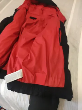 Chaqueta Jordan Negra y Roja