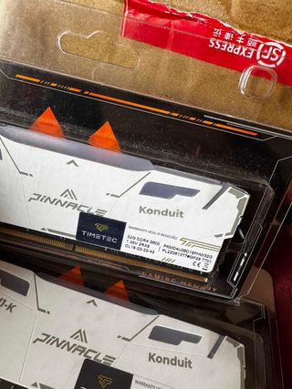 64GB RAM DDR4 Timetec Konduit RGB (2x32GB)