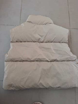 Chaleco acolchado MNG beige con bolsillos