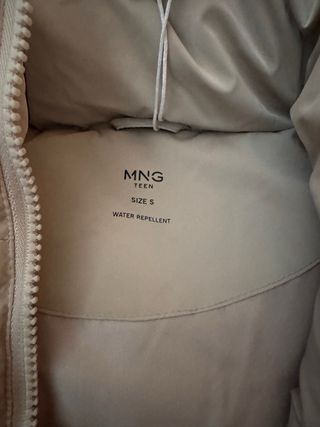 Chaleco acolchado MNG beige con bolsillos