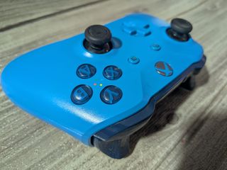 Xbox One Controller 1708 • Bluetooth • Funziona