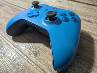 Xbox One Controller 1708 • Bluetooth • Funziona