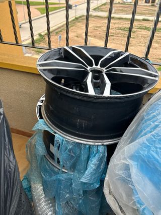 Llantas 19 Negro y Plata