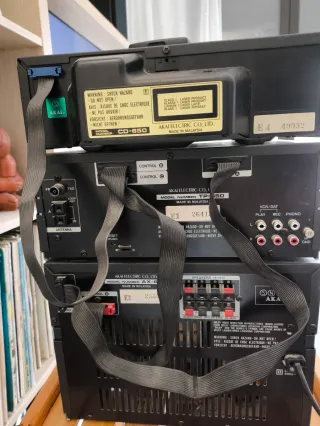 Equipo de música Akai /Amplificador/Doble Casset