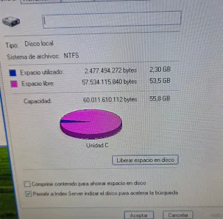 Vecchio computer Pentium 4 con Windows XP